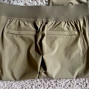 Women’s Athleta Pants